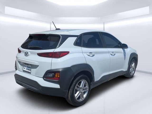 Used 2019 White Hyundai SE image 3