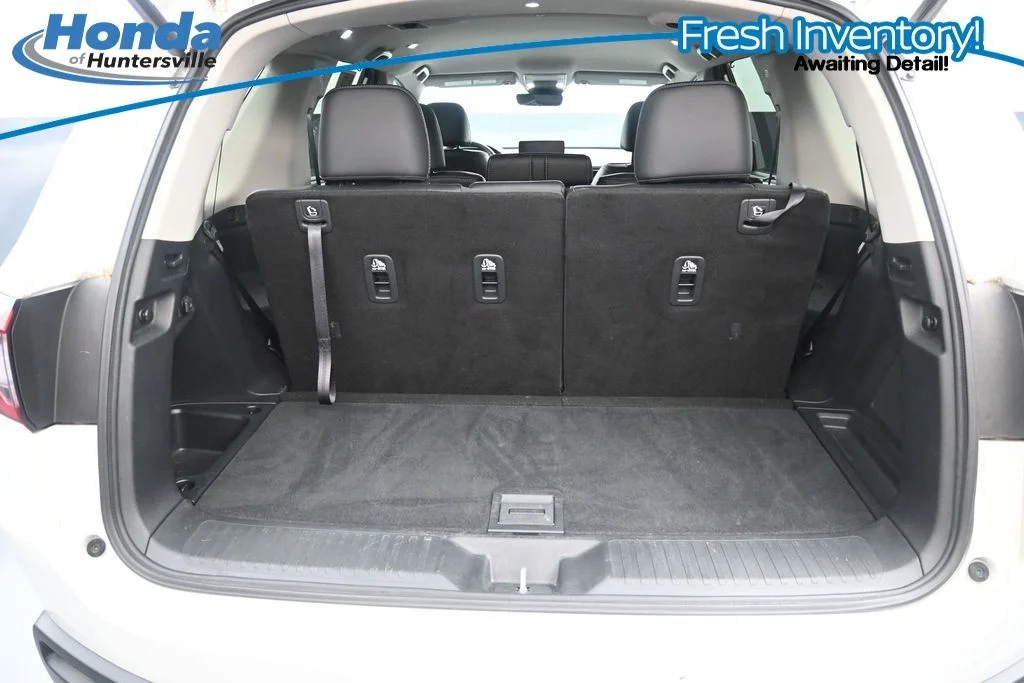 Used 2025 Platinum White Pearl Honda EX-L image 18