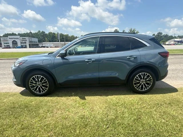 Used 2023 Vapor Blue Ford Base image 5