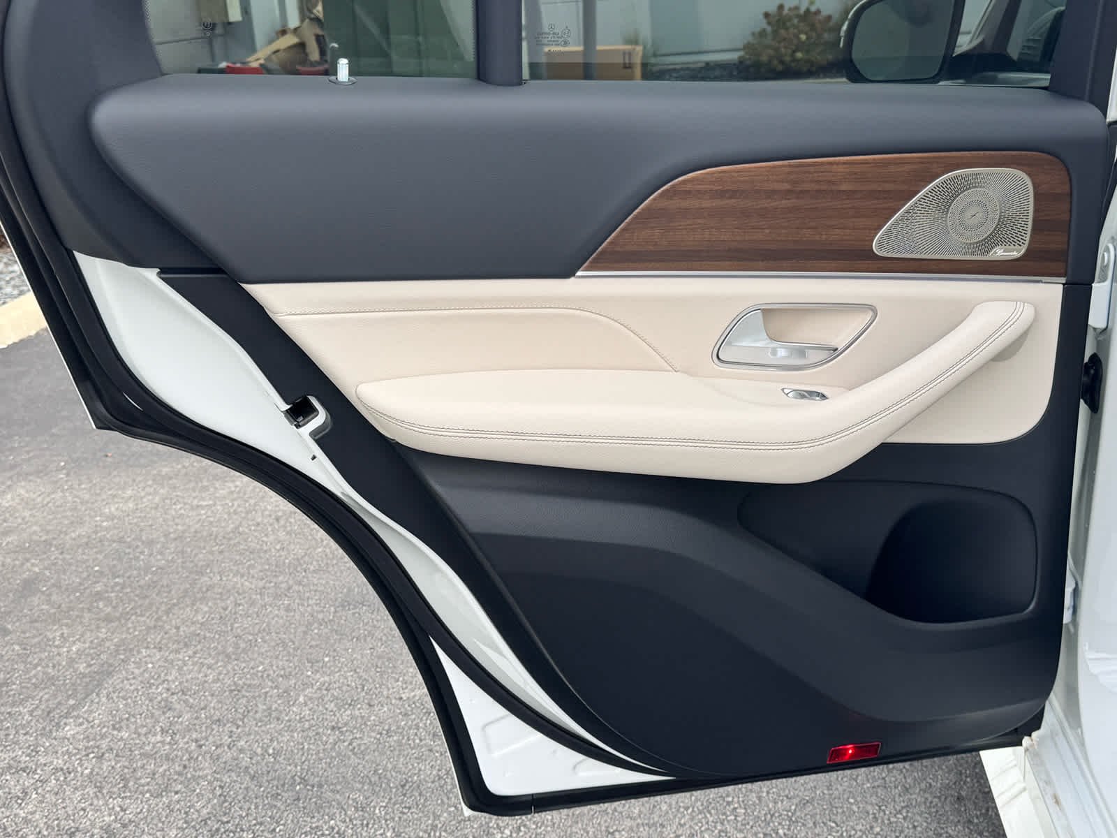 New 2026 Polar White Mercedes-Benz GLE 450 image 34