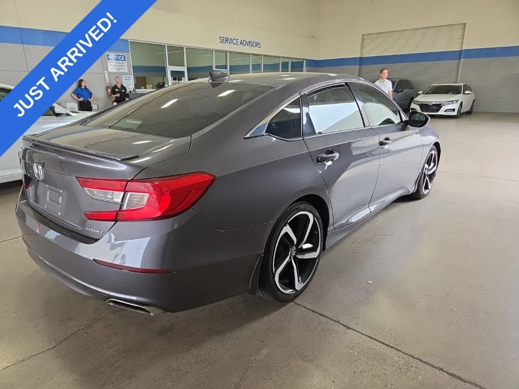 Used 2020 Modern Steel Metallic Honda Sport image 5