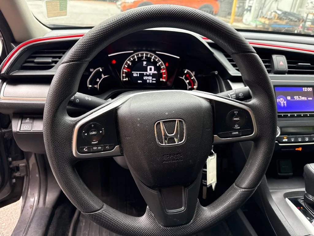 Used 2018 Modern Steel Metallic Honda LX image 19