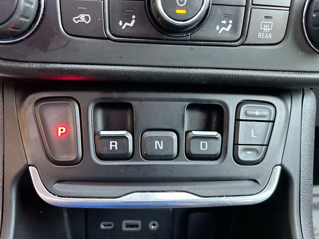 Used 2020 Gray GMC SLE image 19