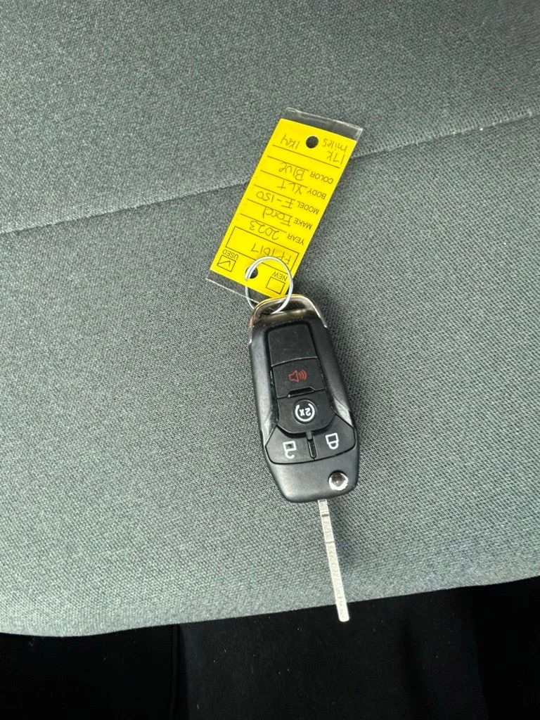 Used 2023 Blue Ford XLT image 16