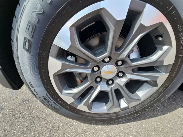 New 2026 Sterling Gray Metallic Chevrolet LT image 34