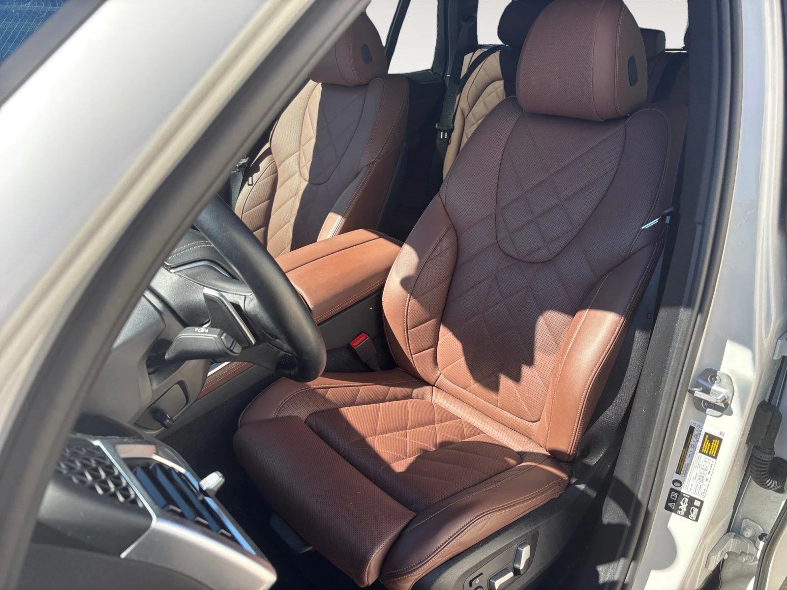 Certified Used 2024 Mineral White Metallic BMW xDrive40i image 14