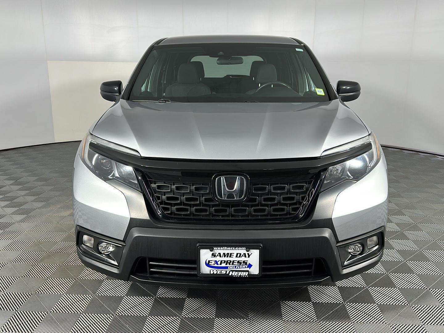 Used 2019 Lunar Silver Metallic Honda Sport image 3