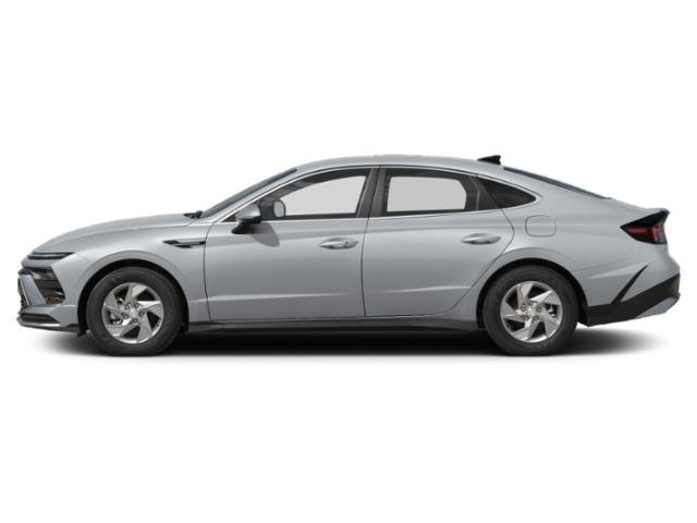 New 2027 Aero Silver Hyundai SE image 2