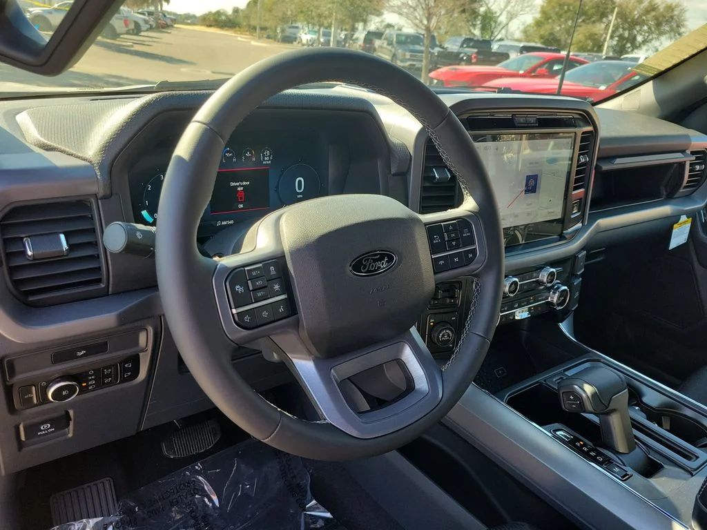 New 2026 Oxford White Ford XLT image 16