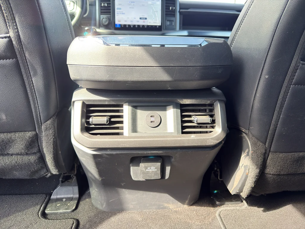 Used 2025 Gray Metallic Ford LARIAT image 27
