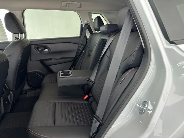 New 2026 Everest White Pearl TriCoat Nissan Rock Creek® image 24