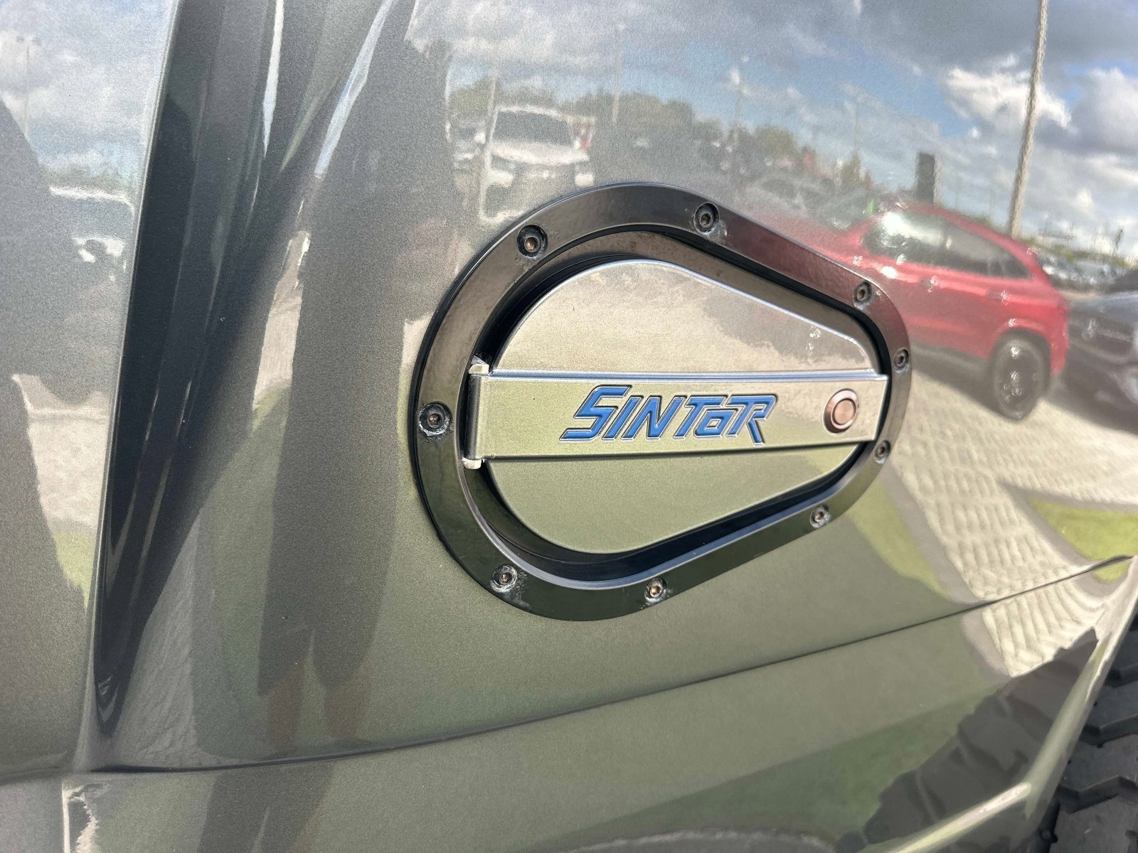 Used 2022 Gray Metallic Ford Lariat image 13