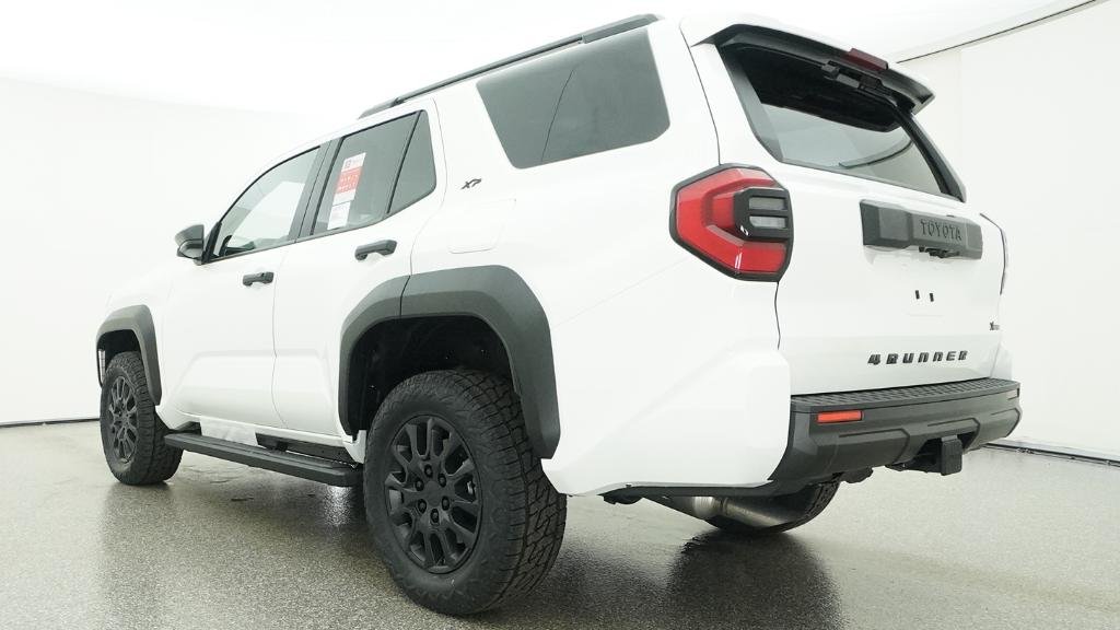 New 2026 Ice Cap Toyota SR5 image 5