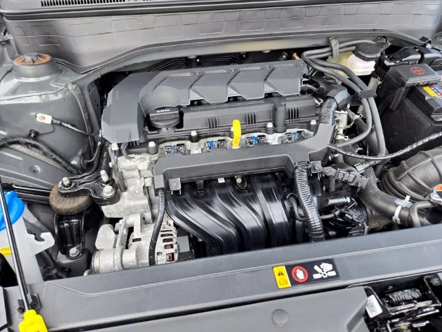 Used 2025 Gray Hyundai SEL image 21
