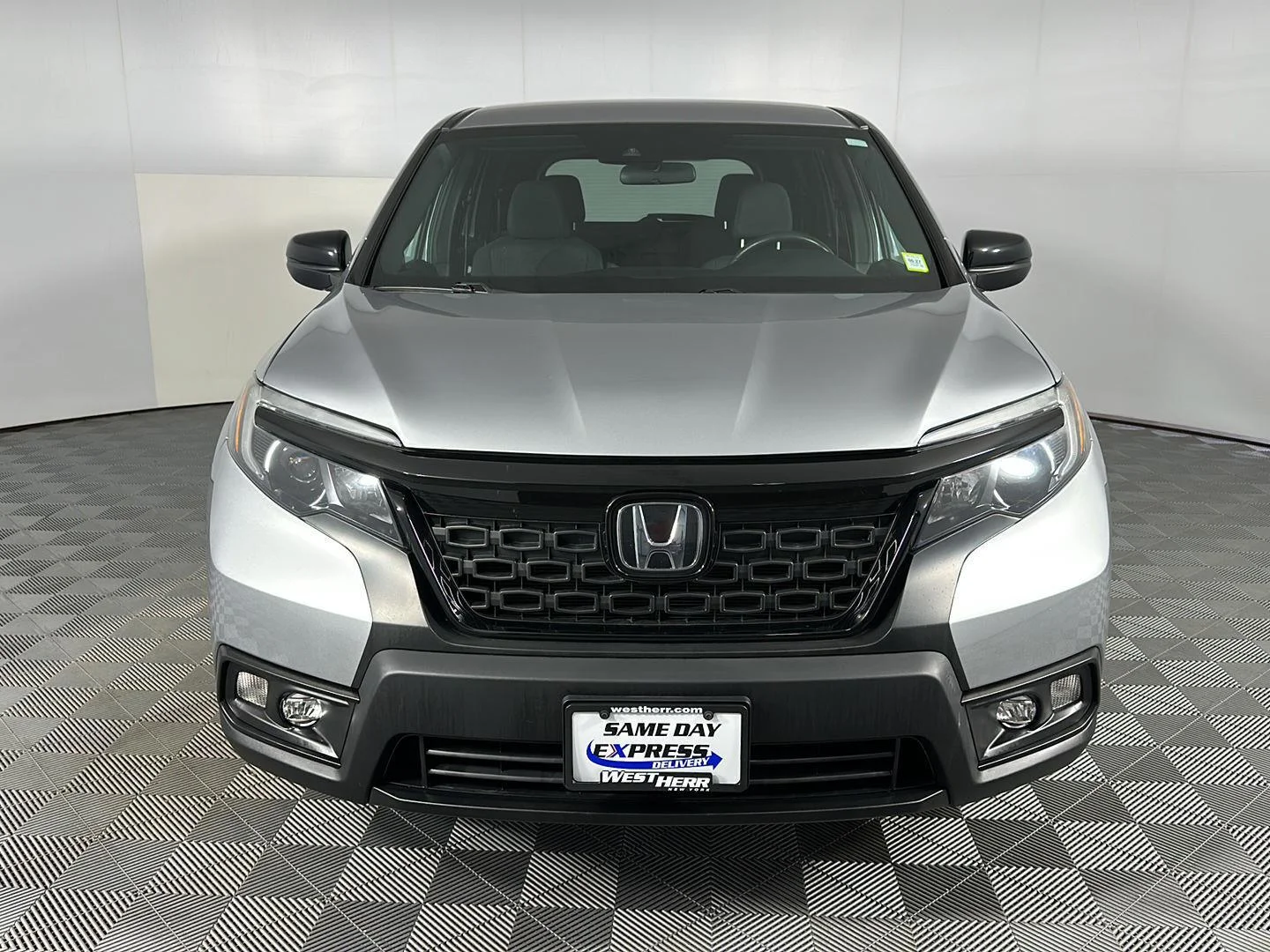 Used 2019 Lunar Silver Metallic Honda Sport image 3
