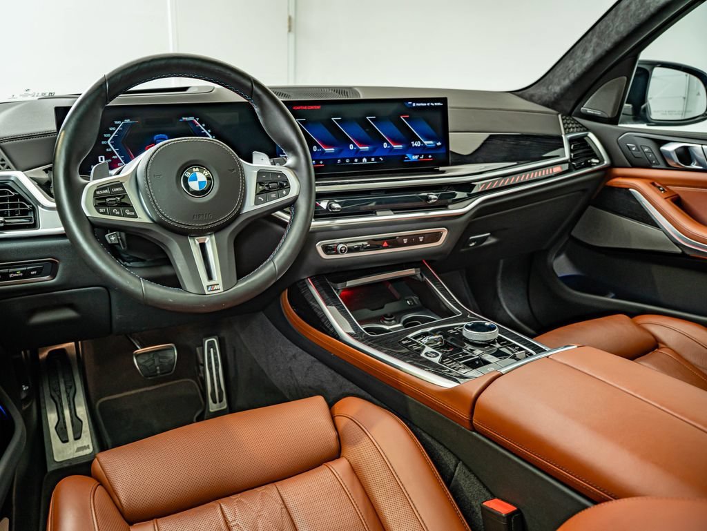Used 2026 Marina Bay Blue Metallic BMW M60i image 31