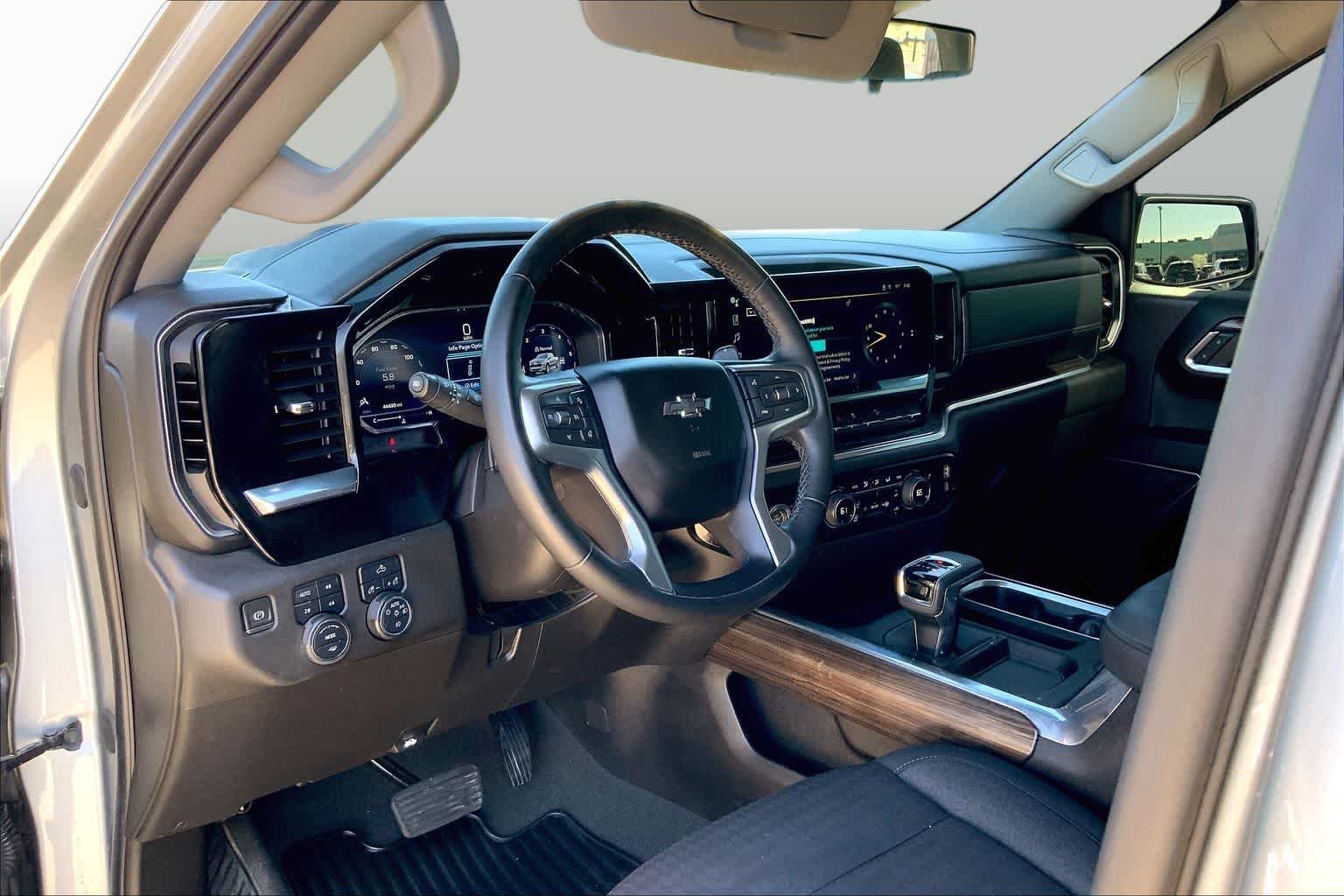 Used 2023 Sterling Gray Metallic Chevrolet RST image 17