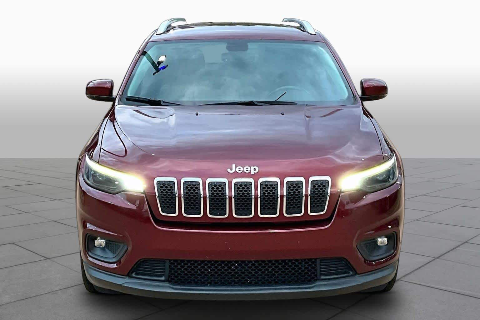 Pre-Owned 2019 Jeep Cherokee Latitude Plus