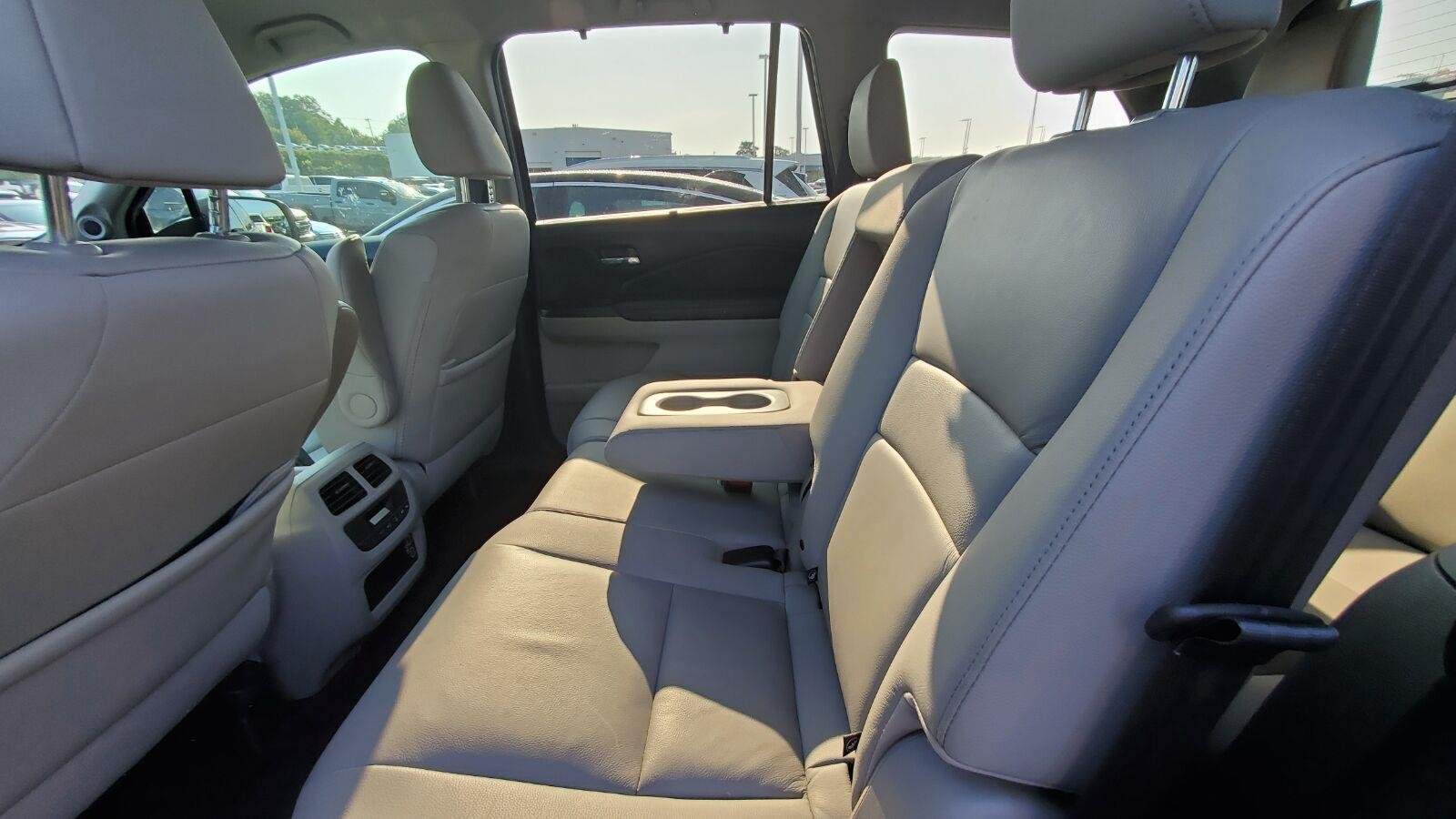 Used 2022 Modern Steel Metallic Honda EX-L image 5