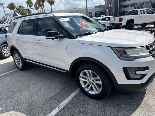 2017 Ford Explorer XLT FWD's photo