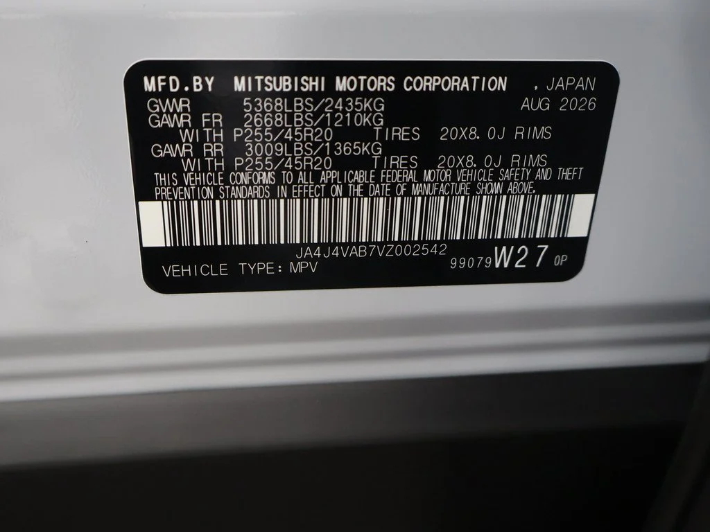 New 2027 White Mitsubishi LE image 53
