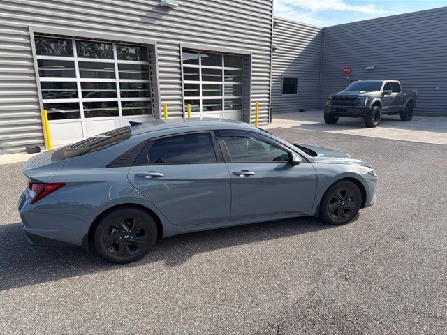 Certified Used 2022 Gray Hyundai SEL image 4