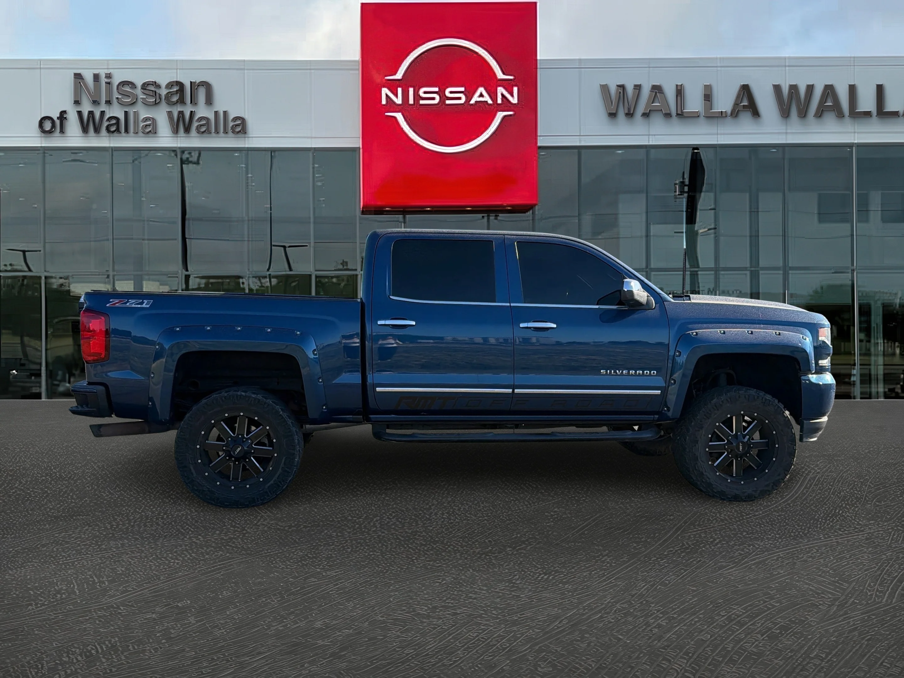 2017 Chevrolet Silverado 1500 LTZ Z71 - Photo 8