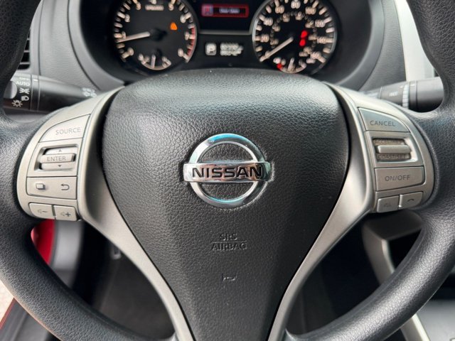 Used 2015 Red Nissan 2.5 S image 26
