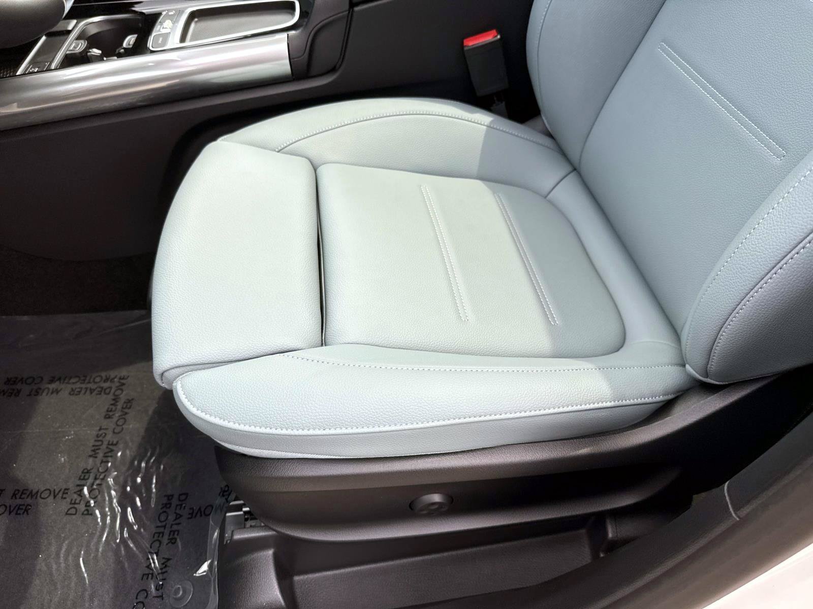 New 2026 Polar White Mercedes-Benz 250 SUV image 21