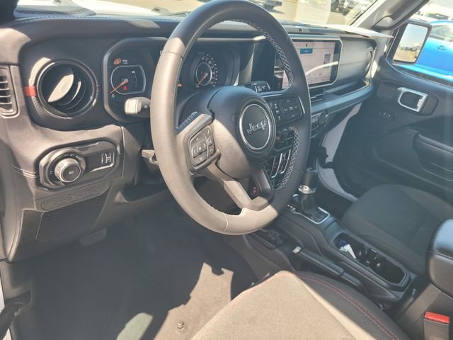 Used 2025 White Jeep Rubicon image 12