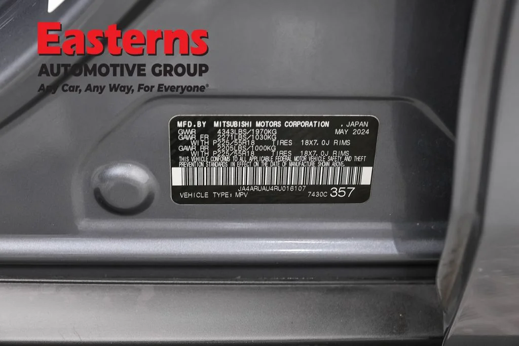 Used 2024 Gray Mitsubishi 2.0 ES image 35