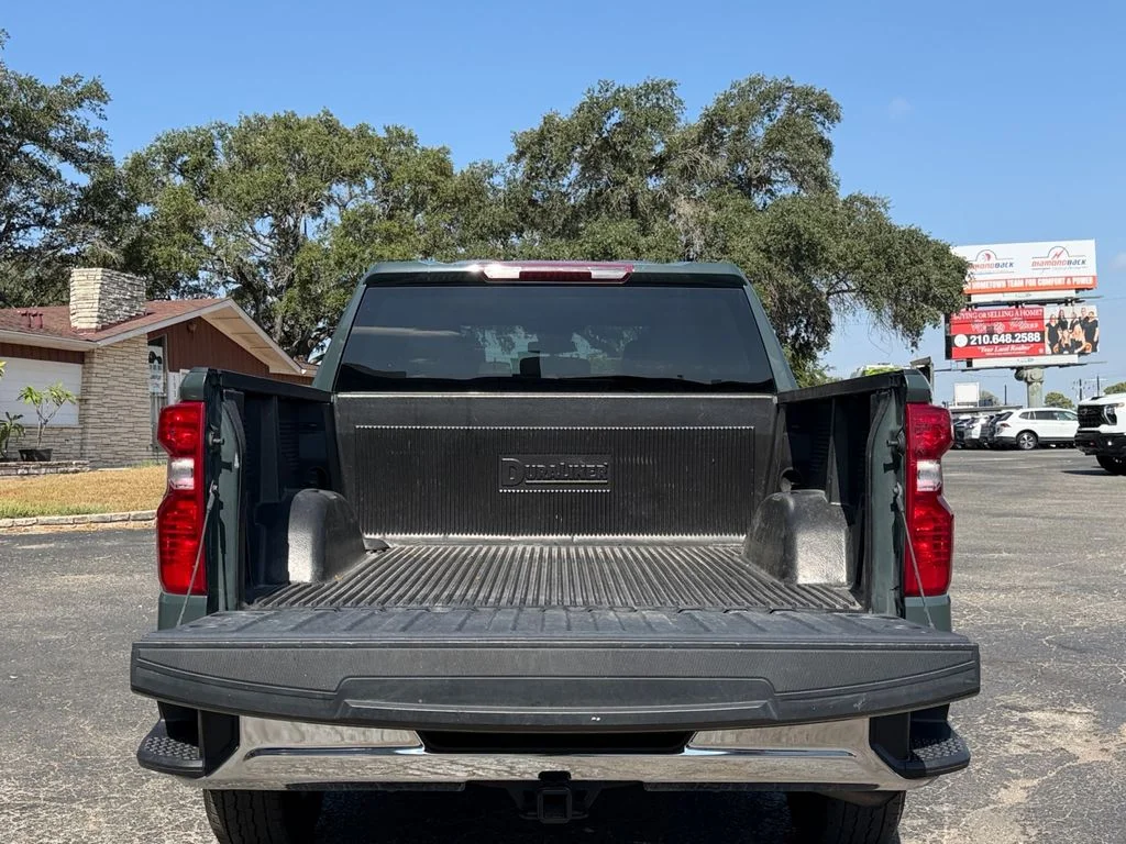 Used 2025 Cypress Gray Chevrolet LT image 19