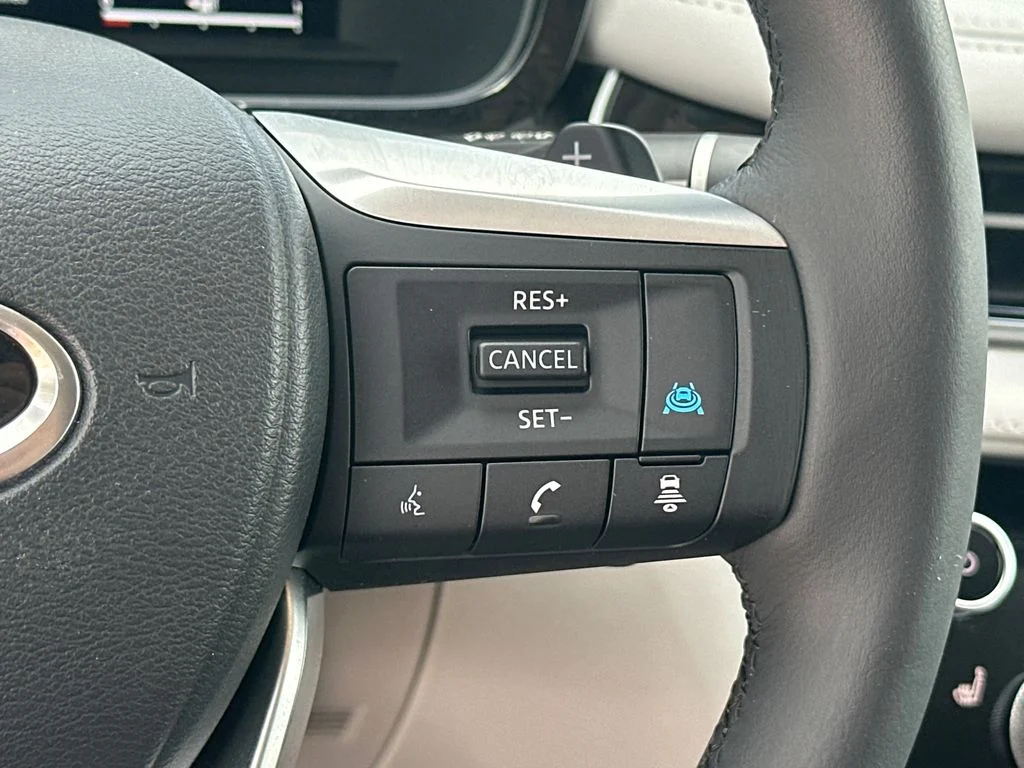 Used 2026 Silver INFINITI LUXE image 22