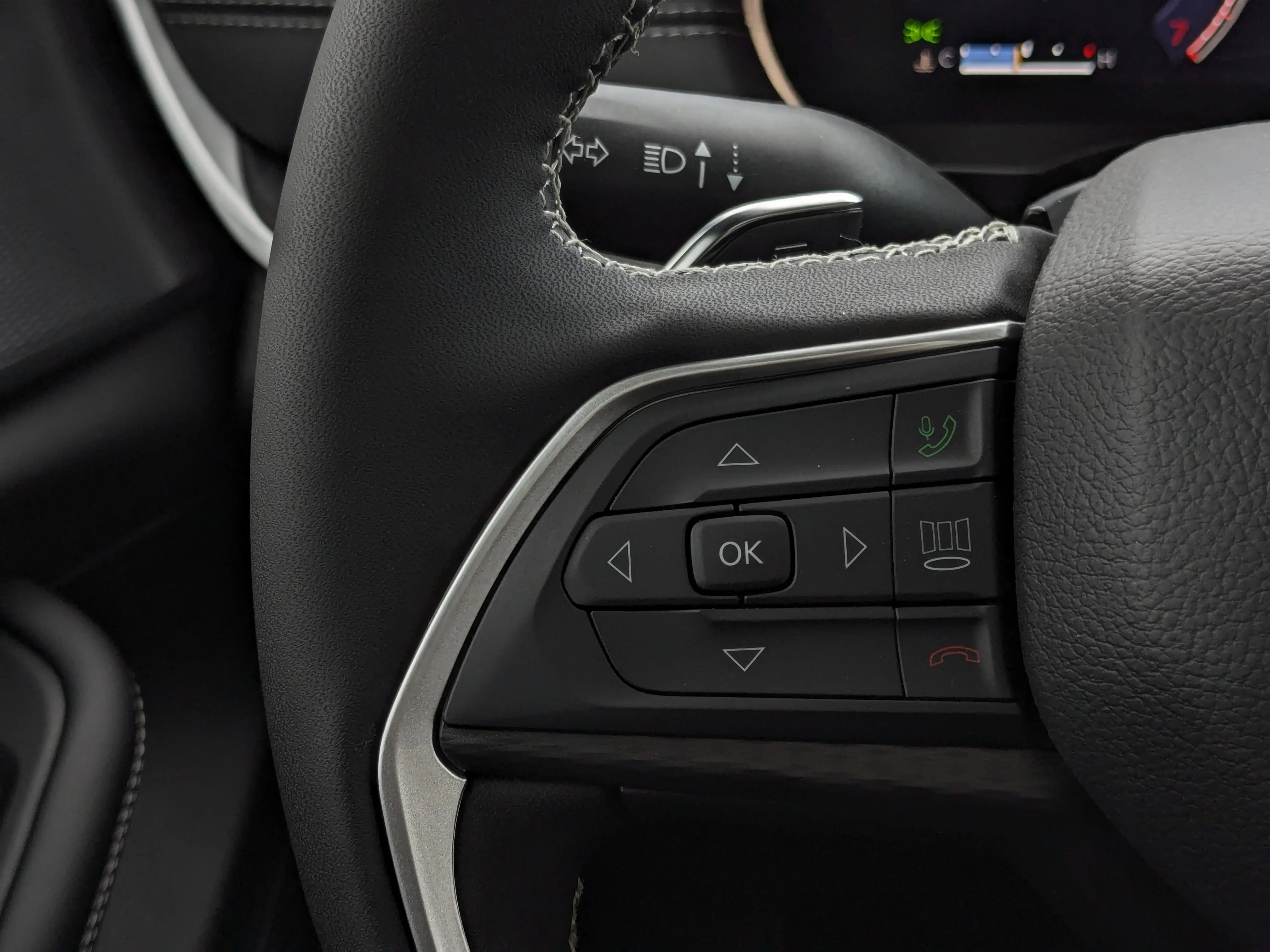 New 2025 Grey Jeep Altitude - - POWER SUNROOF - POWER LIFTGATE - ADAPTIVE CRUISE & TONS MORE! image 17