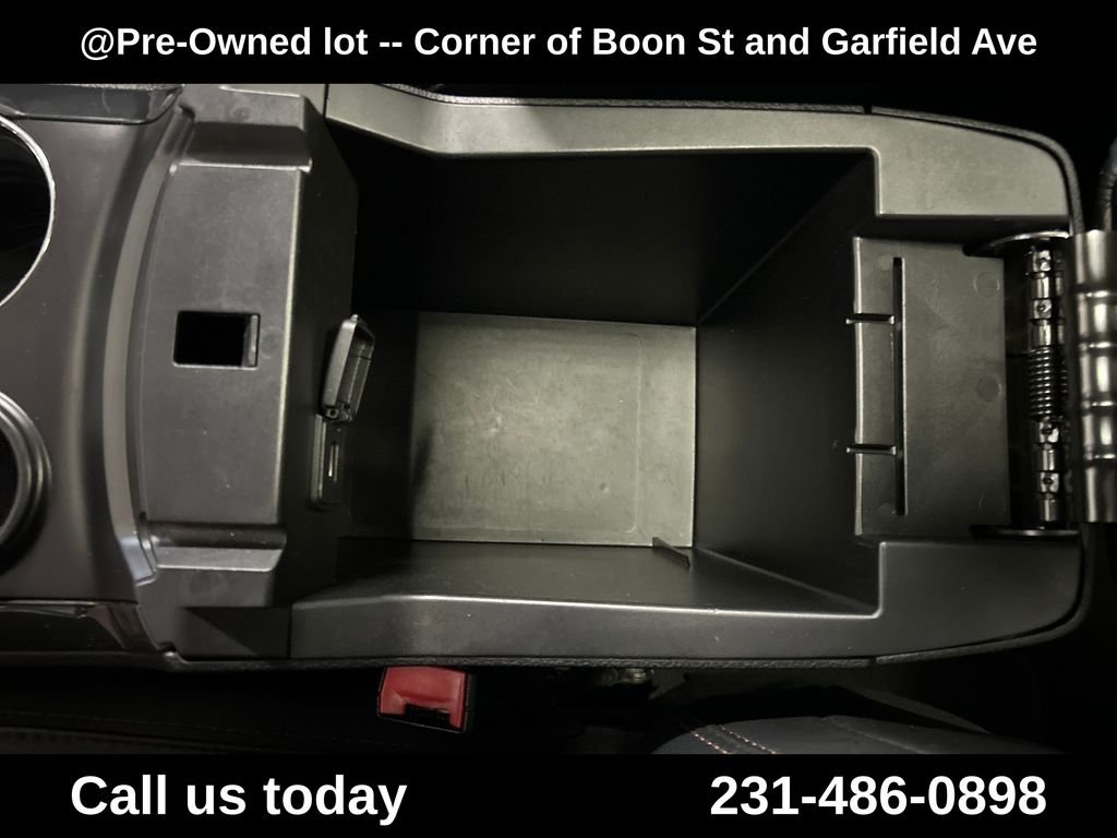 Used 2017 Black Ford XLT image 26