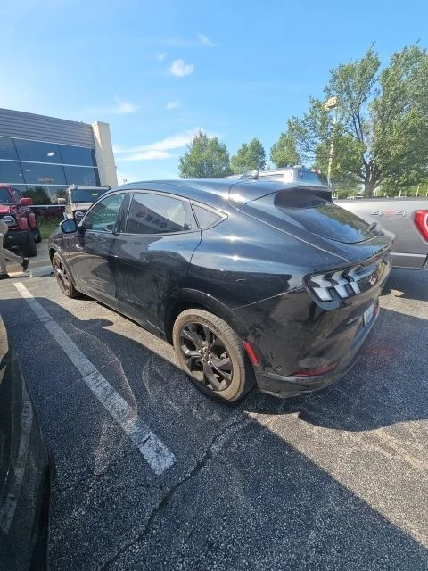 Used 2023 Black Ford Premium image 4