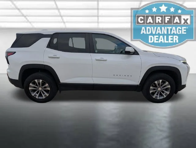 Used 2026 Summit White Chevrolet LT image 39
