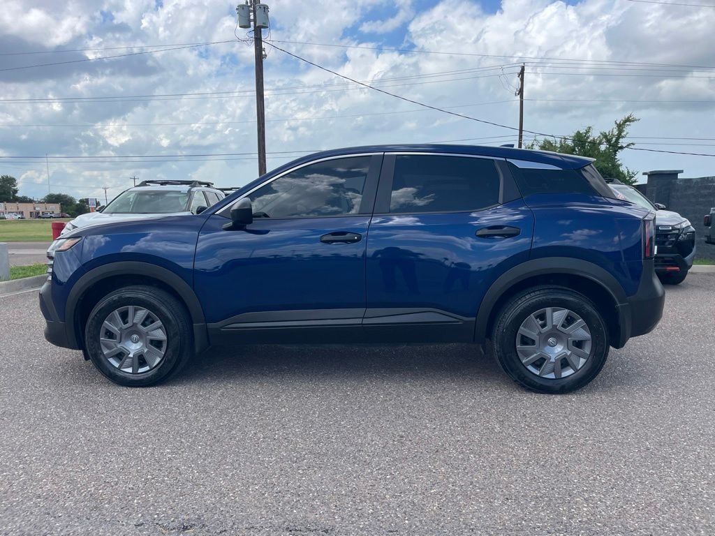 Used 2025 Blue Nissan S image 4