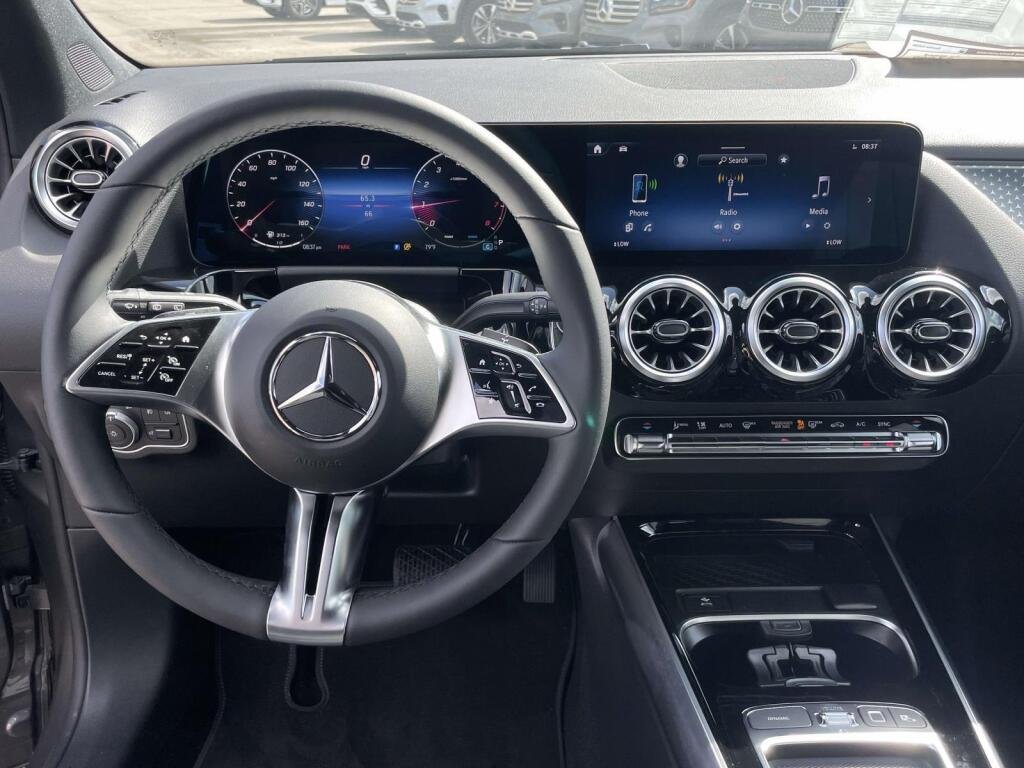 New 2026 Mountain Grey Metallic Mercedes-Benz GLA 250 image 2