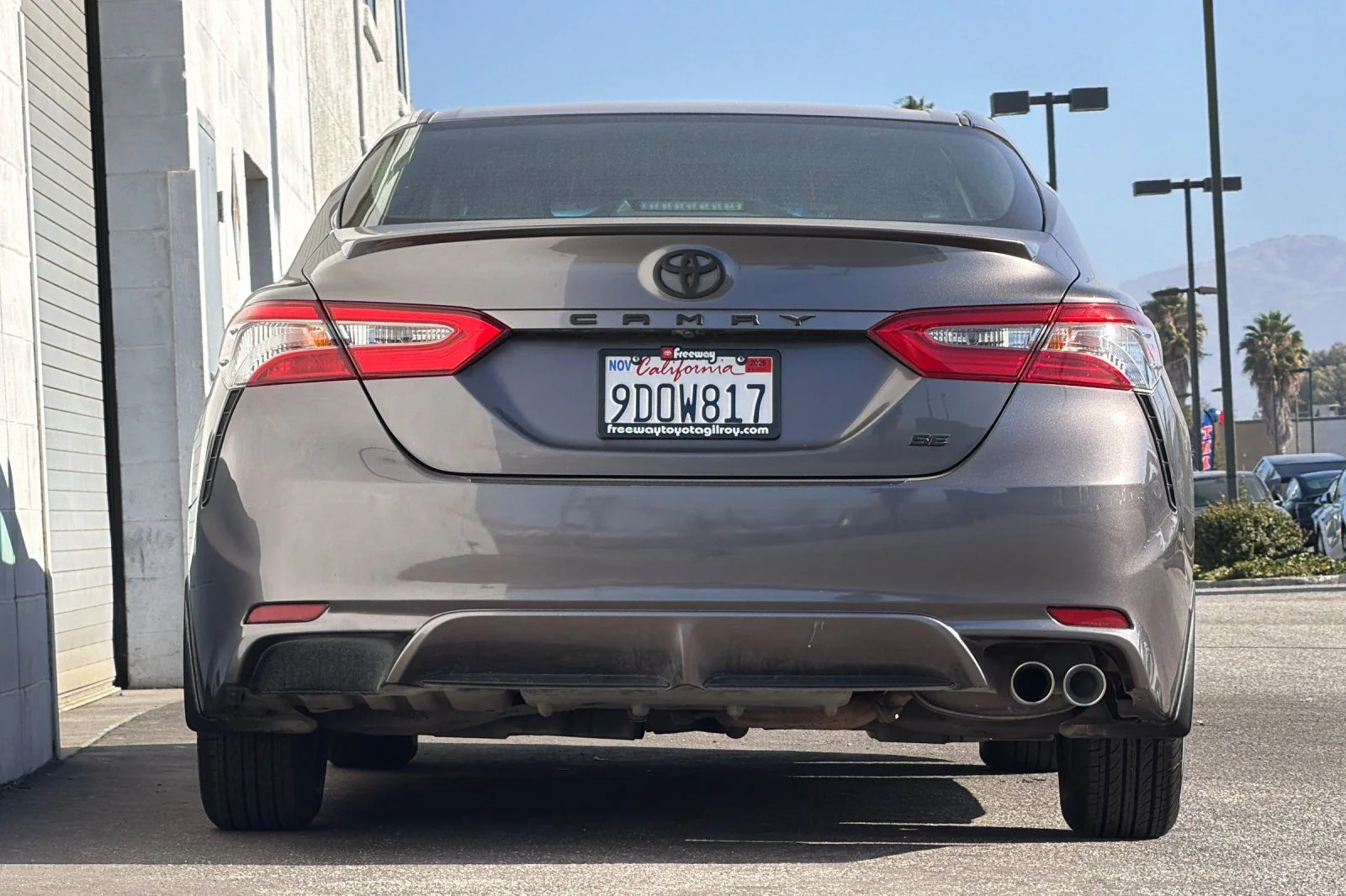 Used 2018 Gray Toyota SE image 5