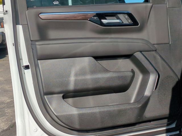 2026 Chevrolet Suburban LS - Photo 22