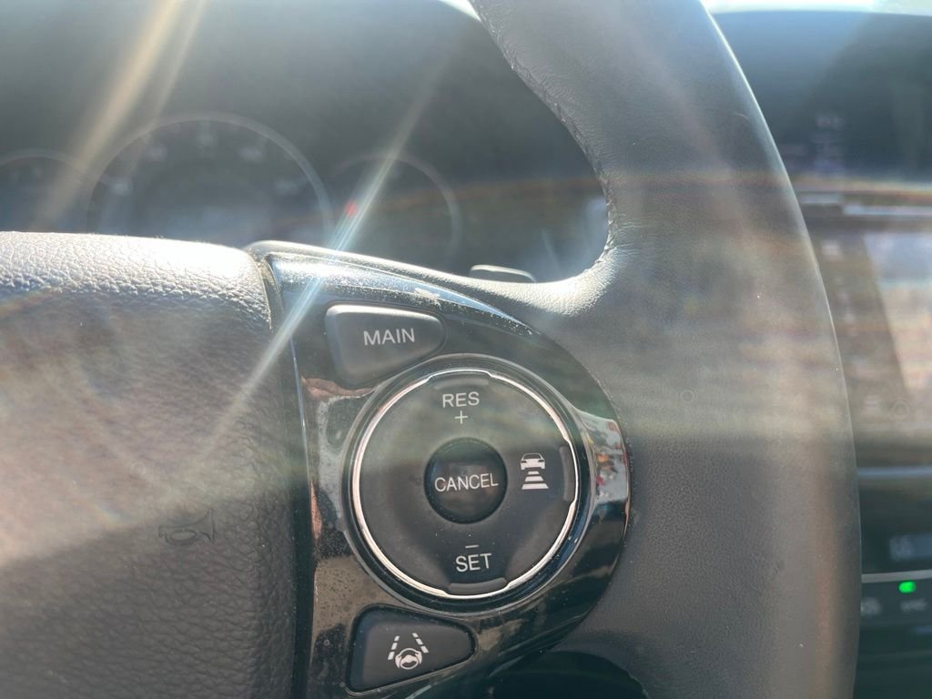 Used 2016  Honda Touring image 15
