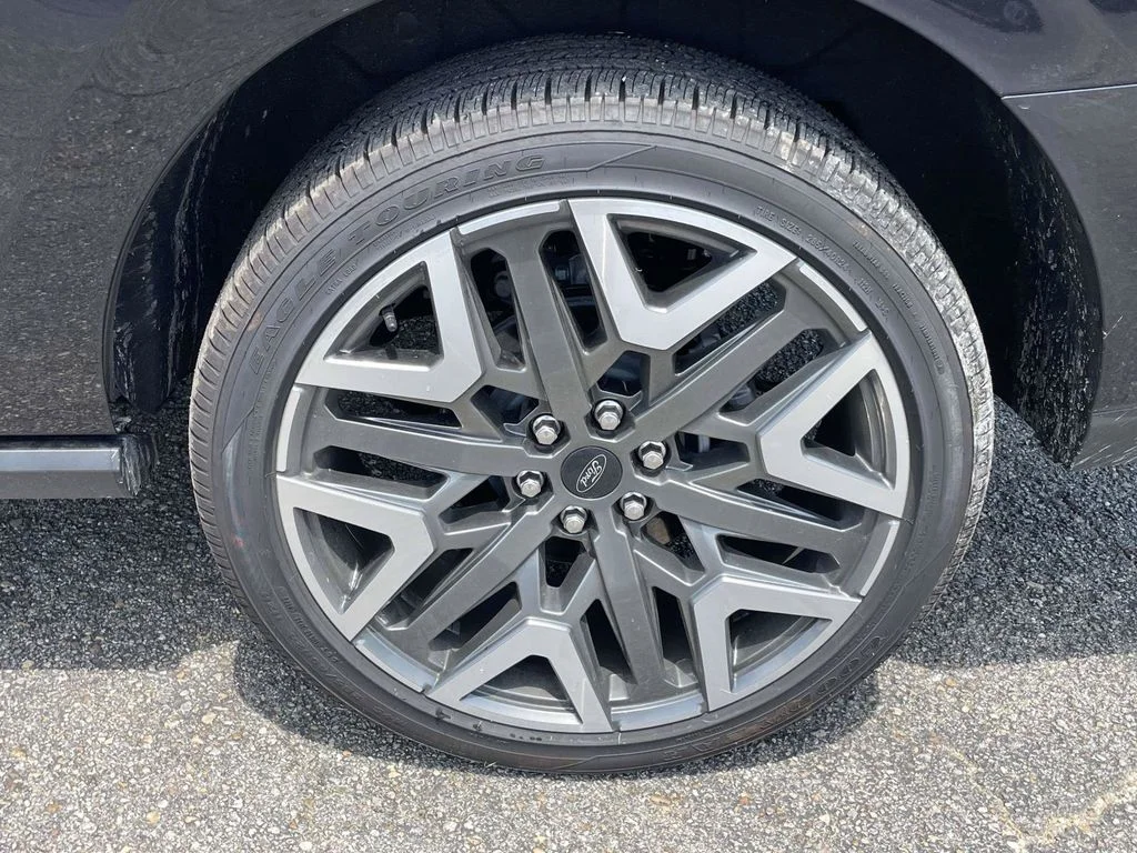 New 2026 Agate Black Metallic Ford Platinum® image 9