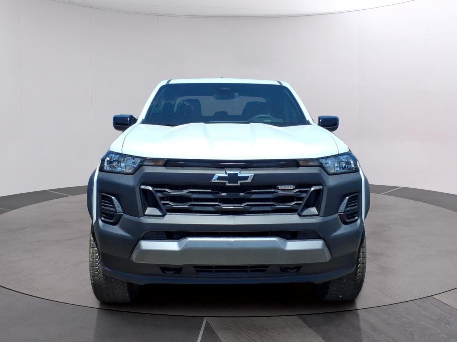 New 2026 Summit White Chevrolet Trail Boss image 8