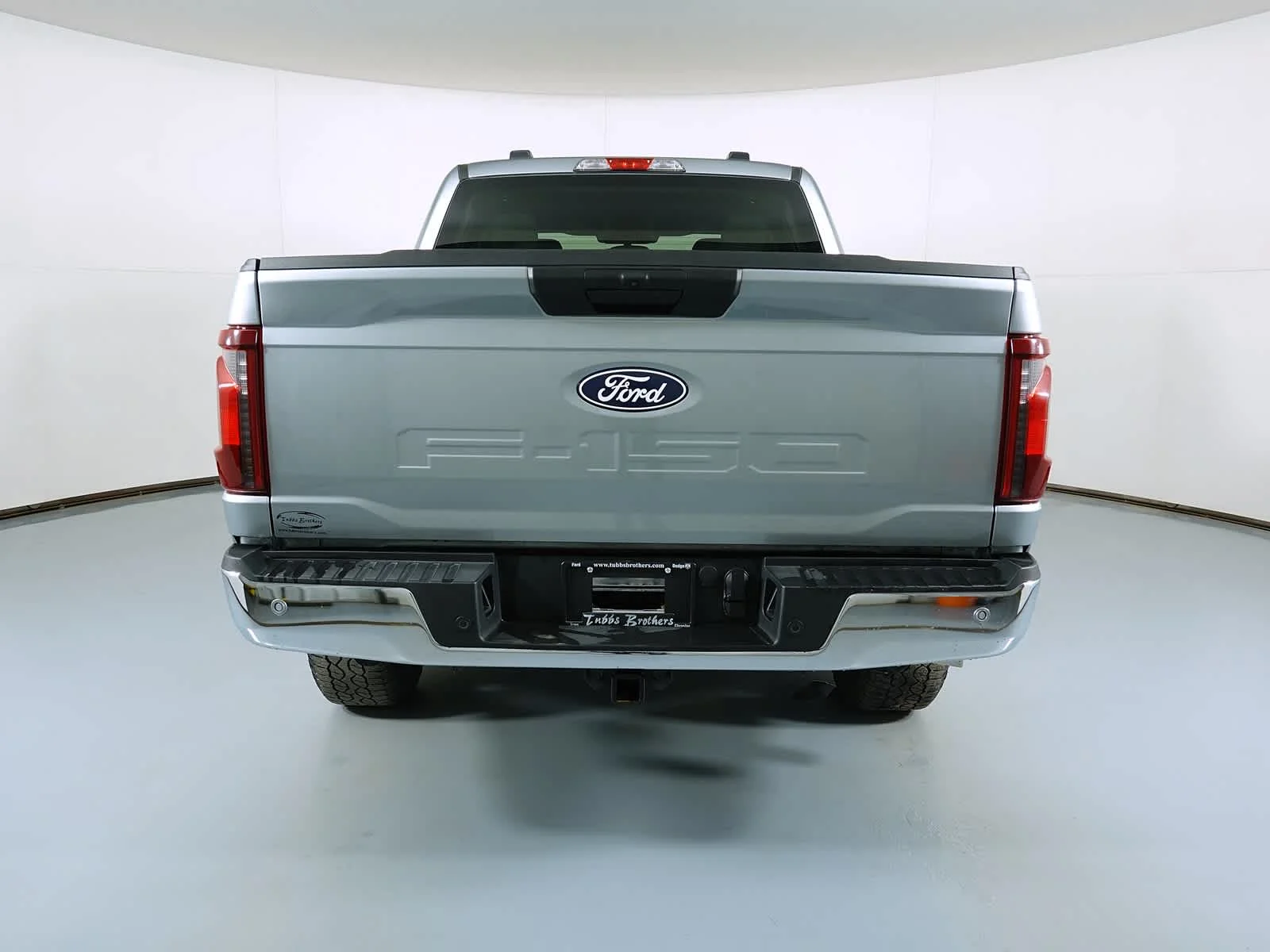 Used 2025 Iconic Silver Metallic Ford XLT image 4