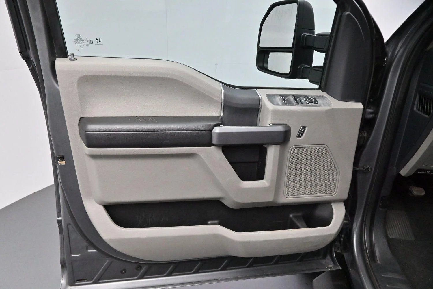Used 2022 Carbonized Gray Ford XLT image 9