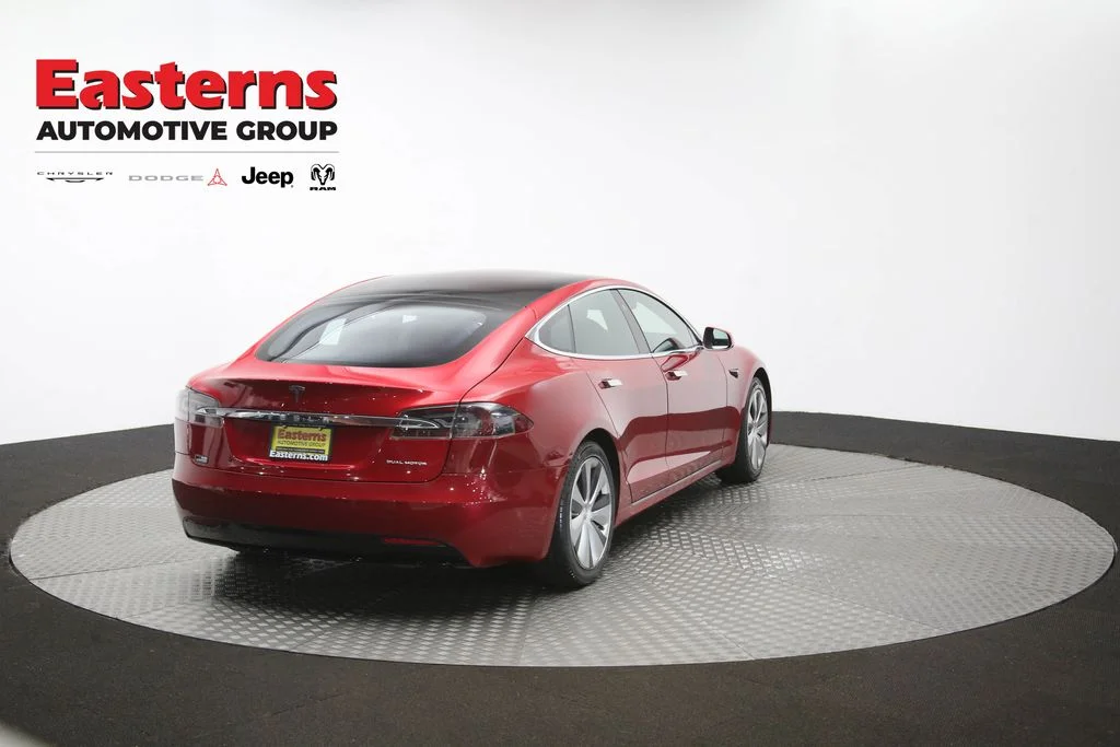 Used 2020 Red Tesla Long Range Plus image 35