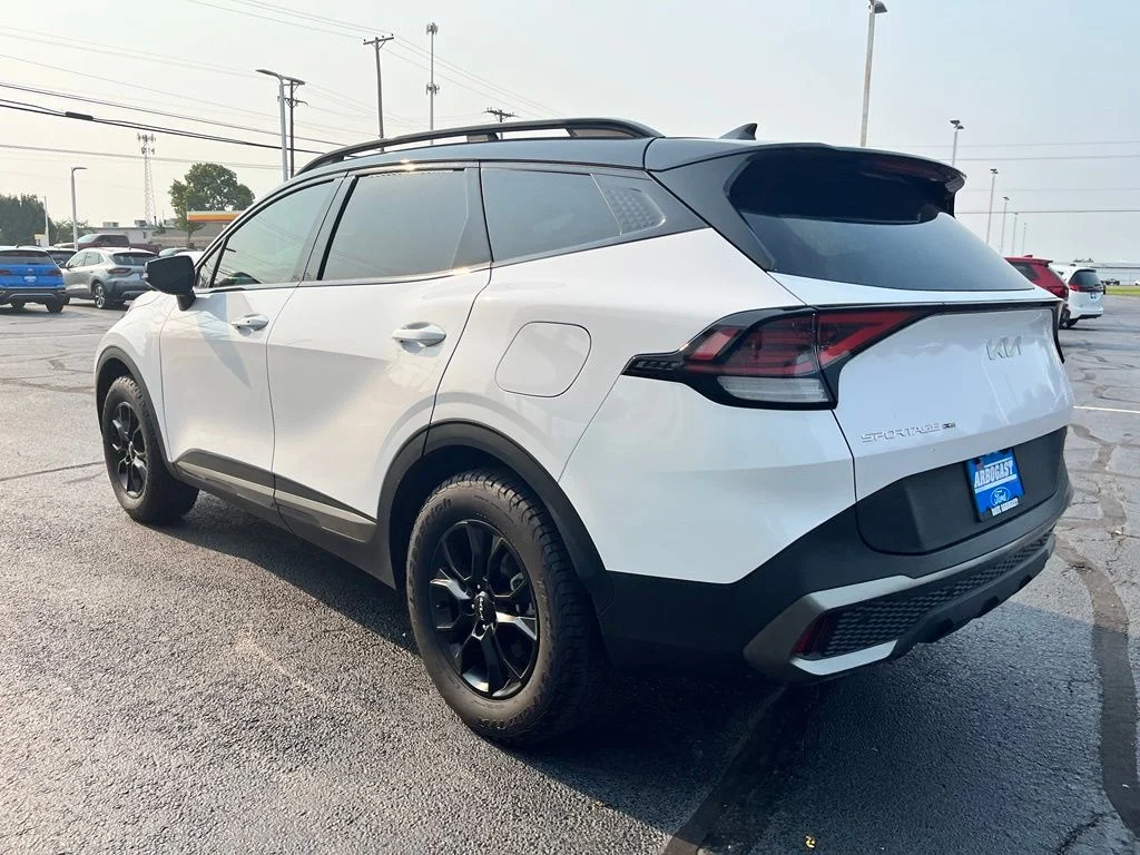 Used 2024 White Kia X-Pro Prestige image 6