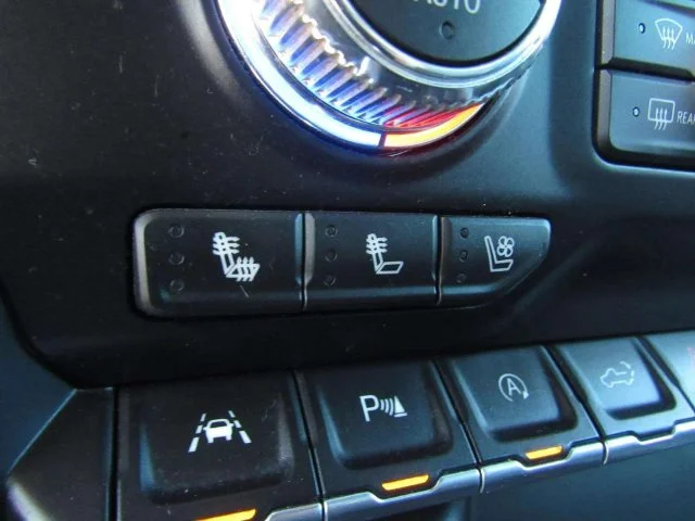 Used 2020 Pacific Blue Metallic GMC Denali image 18