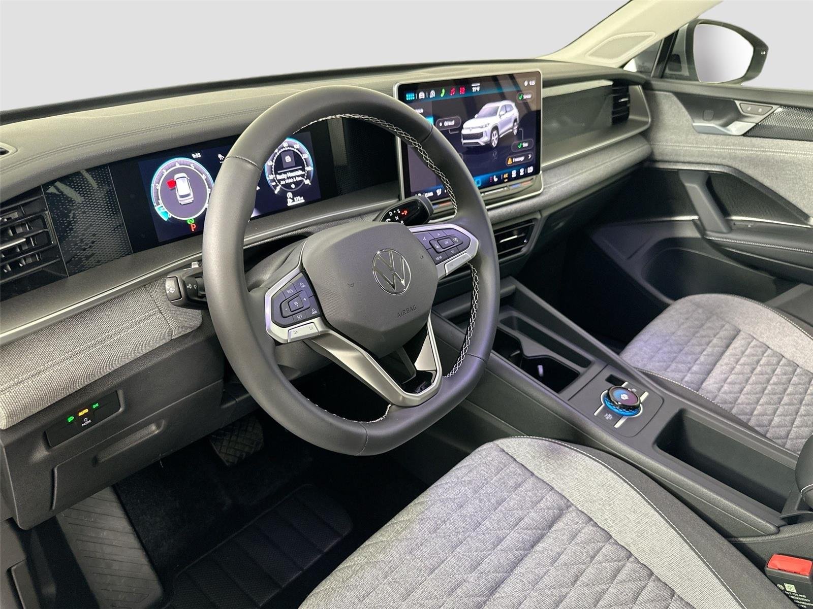 New 2026 Pyrite Silver Metallic Volkswagen S image 9